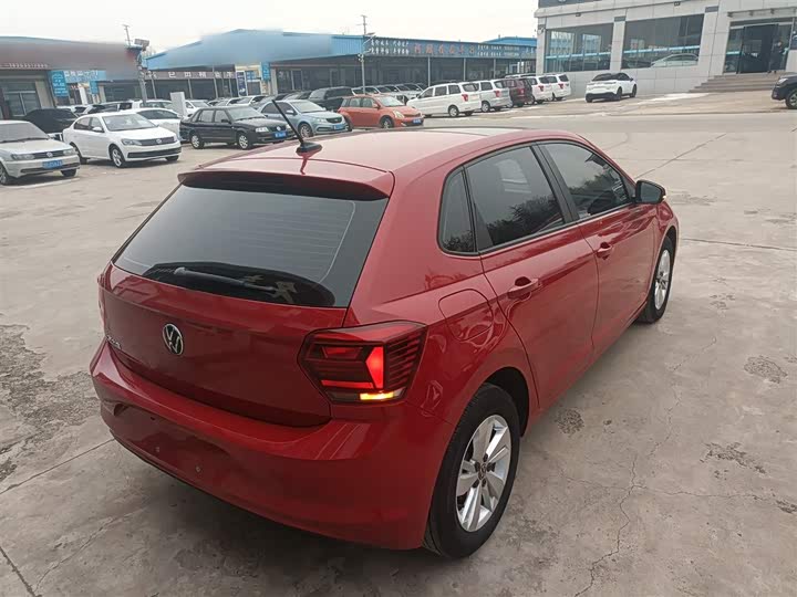 Фото 7 - Volkswagen Polo