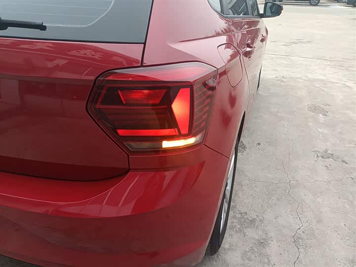 Фото 8 - Volkswagen Polo