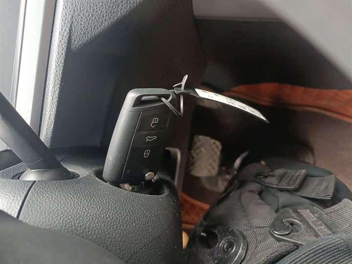 Фото 9 - Volkswagen Polo