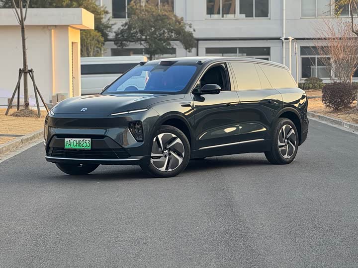 Фото 1 - Nio ES8