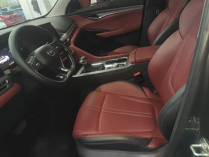 Фото 9 - Changan CS75 Plus