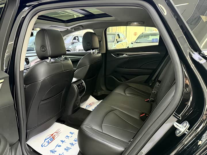 Фото 7 - Buick LaCrosse