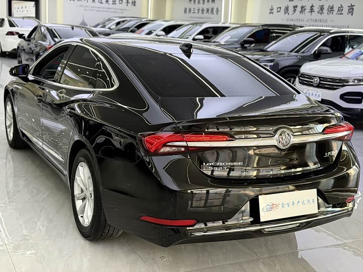 Фото 8 - Buick LaCrosse