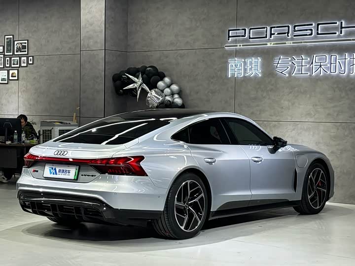 Фото 6 - Audi RS e-tron GT