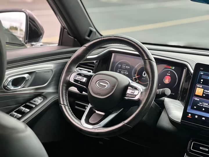 Фото 9 - GAC Trumpchi GS8