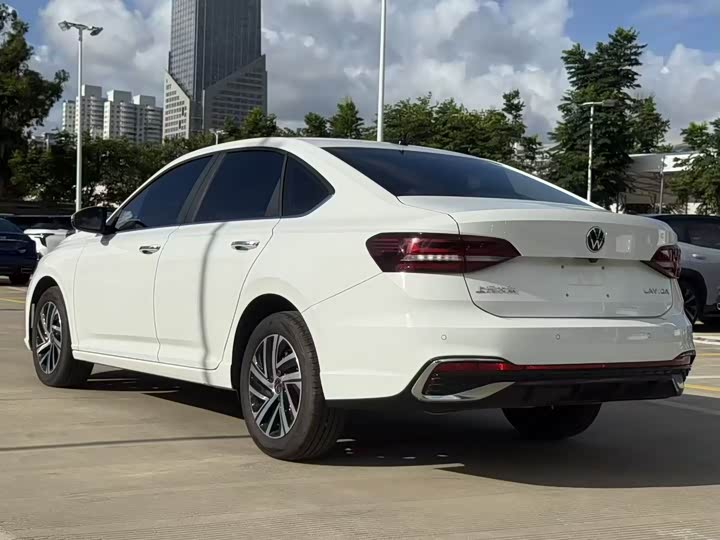 Фото 7 - Volkswagen Lavida