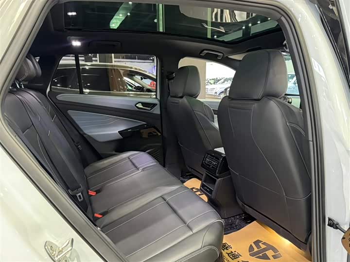 Фото 9 - Volkswagen ID.4 X