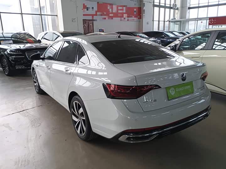 Фото 4 - Volkswagen Sagitar L