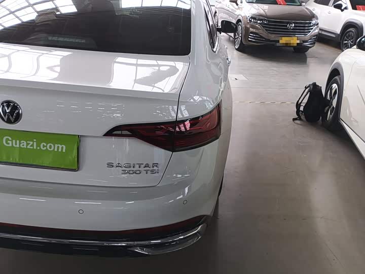 Фото 7 - Volkswagen Sagitar L