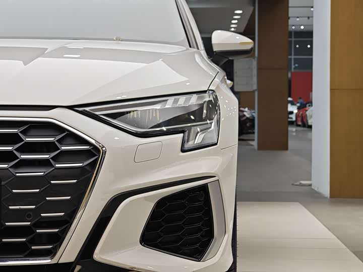 Фото 2 - Audi A3