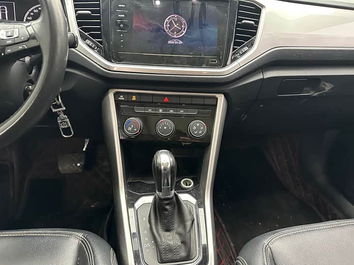 Фото 8 - Volkswagen T-Roc