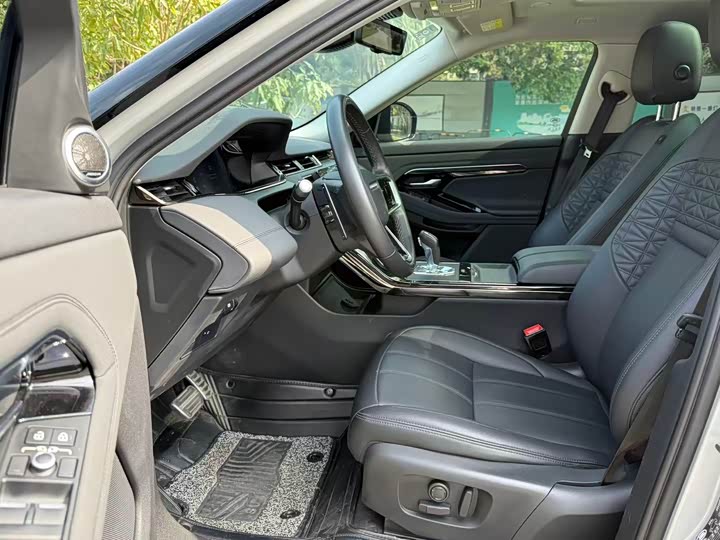 Фото 8 - Land Rover Range Rover Evoque L