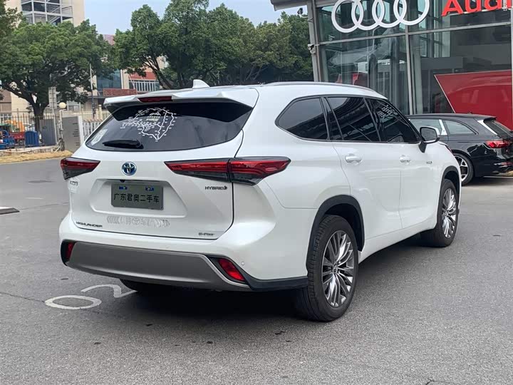 Фото 7 - Toyota Highlander