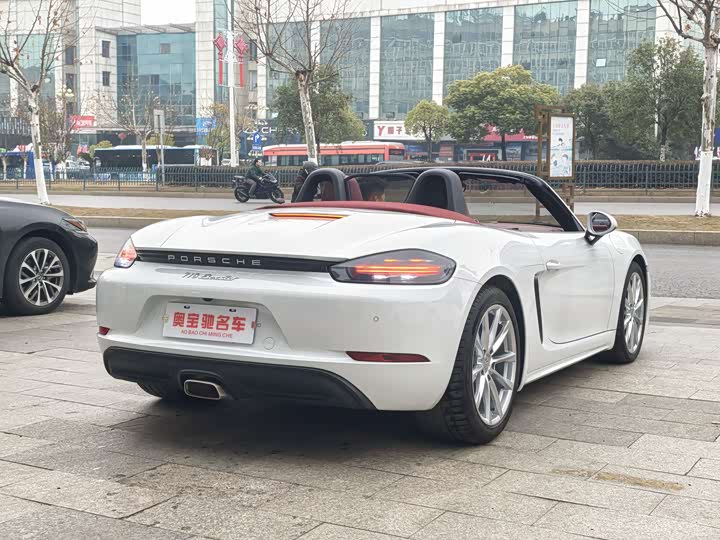 Фото 4 - Porsche 718