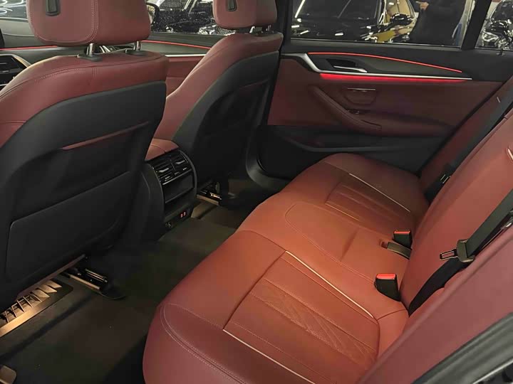 Фото 5 - BMW 5 Series Hybrid