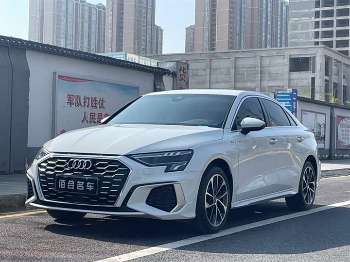 Фото 1 - Audi A3