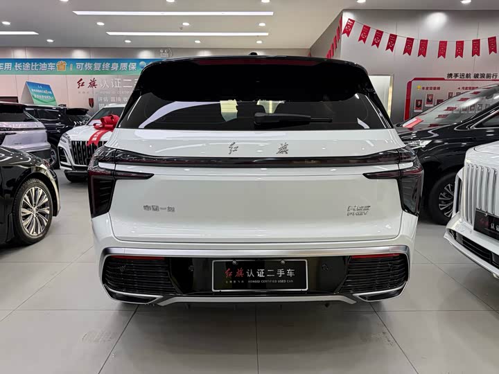 Фото 5 - Hongqi HS3 Hybrid