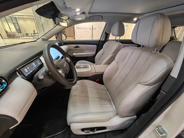 Фото 4 - GAC Aion UT