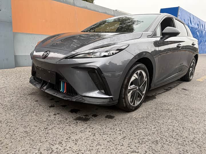 Фото 1 - MG Motor 4 EV