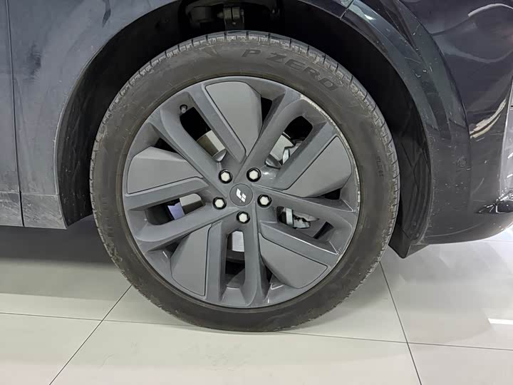 Фото 6 - LiXiang L6