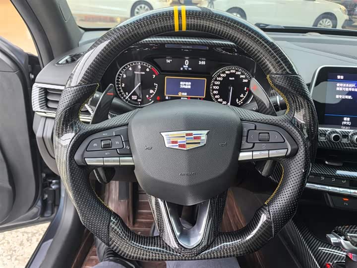 Фото 8 - Cadillac CT4