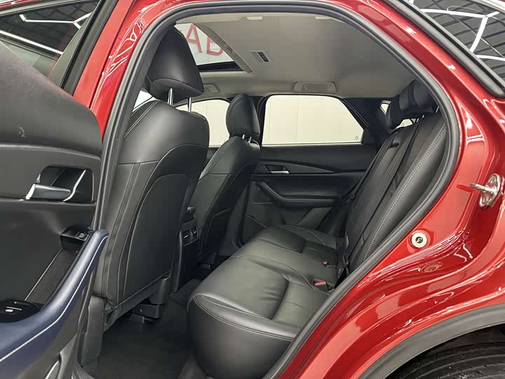 Фото 5 - Mazda CX-30