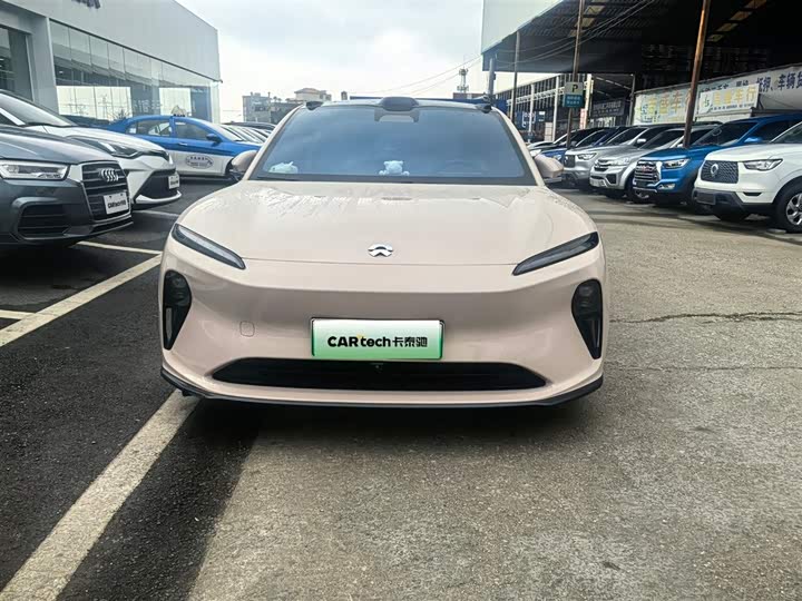 Фото 2 - Nio ET5T