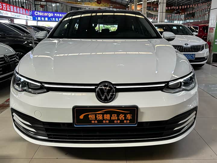 Фото 2 - Volkswagen Golf