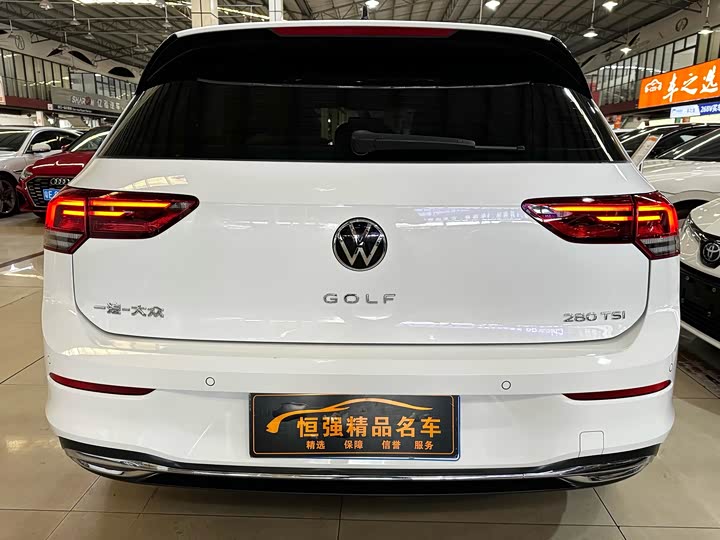 Фото 5 - Volkswagen Golf