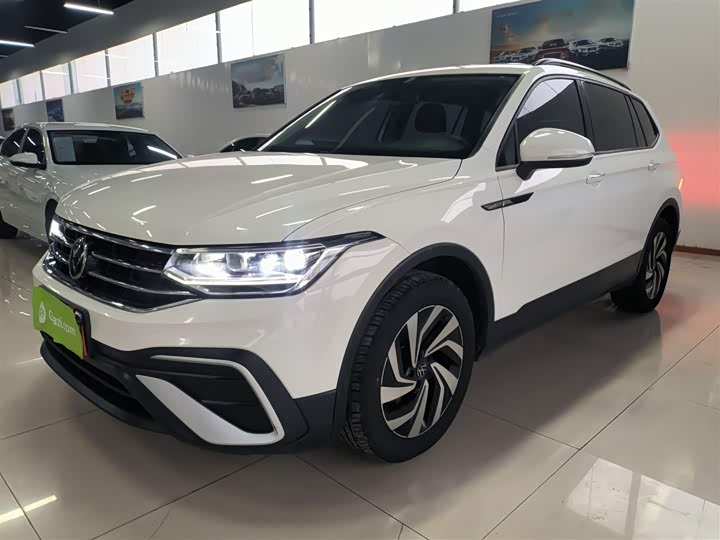 Фото 1 - Volkswagen Tiguan L Pro