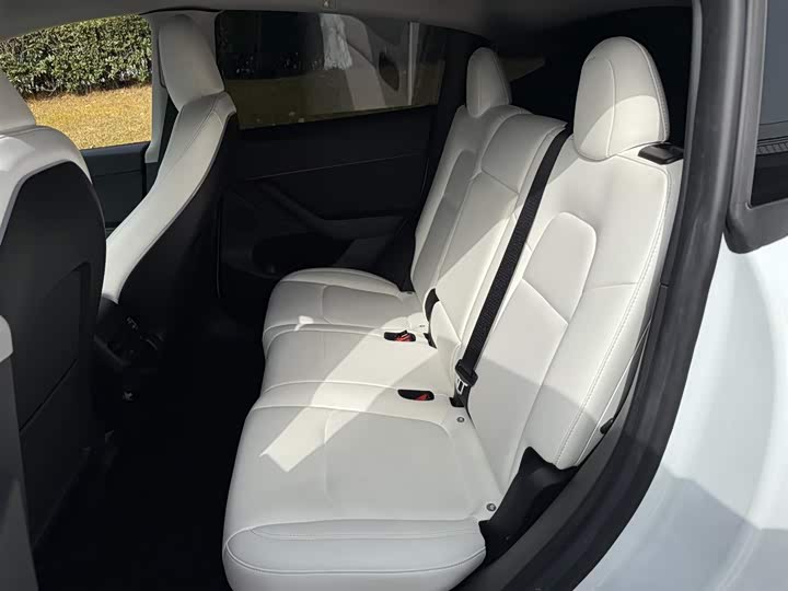 Фото 9 - Tesla Model Y