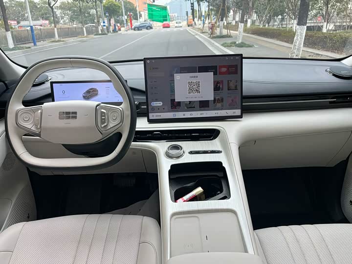 Фото 8 - Geely Galaxy E5