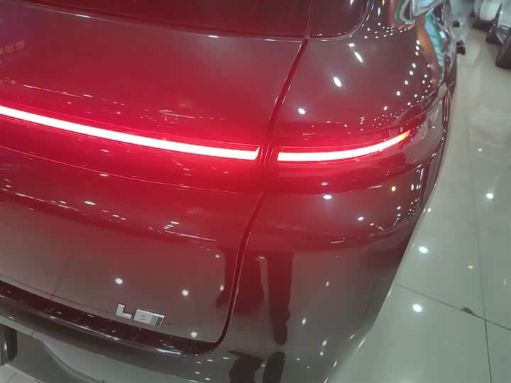 Фото 8 - LiXiang L8