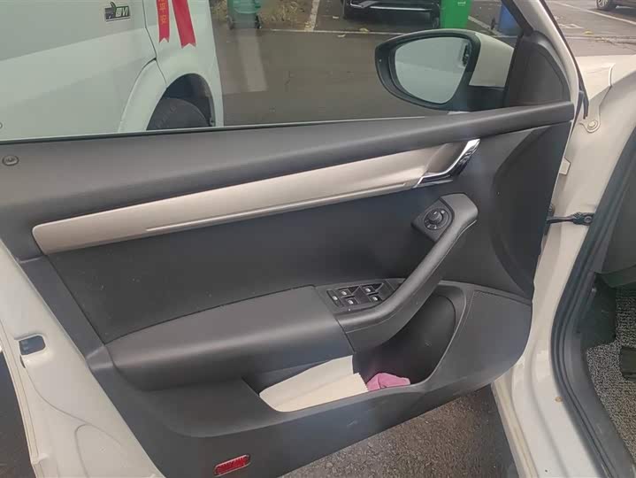 Фото 7 - Skoda Octavia Pro