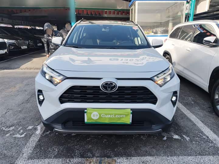 Фото 3 - Toyota RAV4