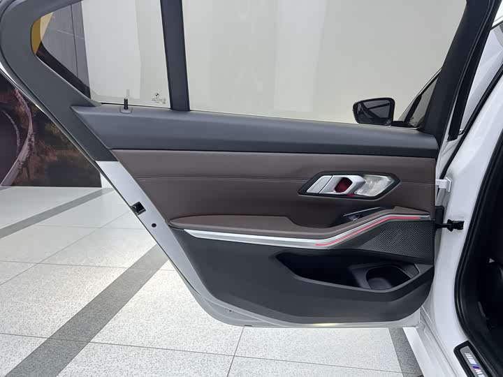 Фото 3 - BMW 3 Series