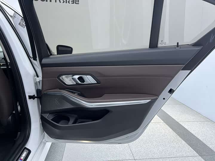 Фото 8 - BMW 3 Series