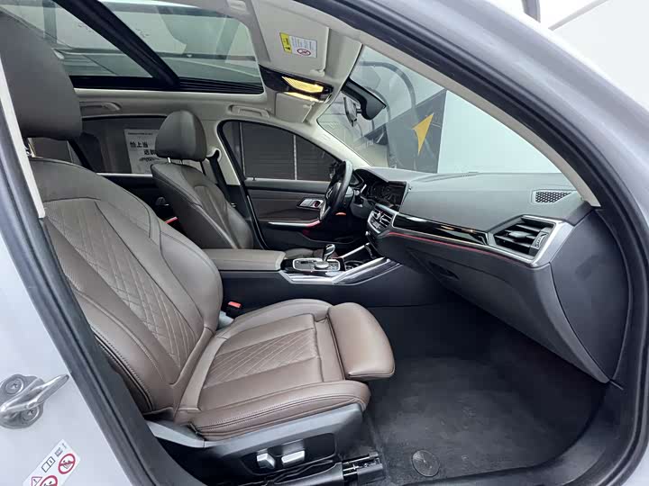 Фото 9 - BMW 3 Series