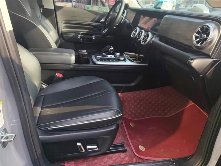 Фото 8 - Tank 300