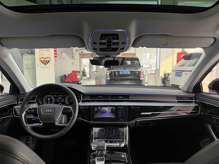 Фото 5 - Audi A8