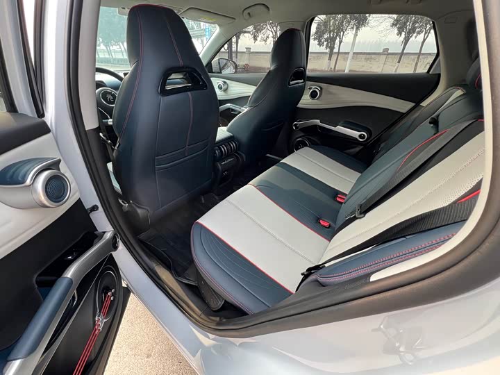 Фото 6 - BYD Yuan Plus