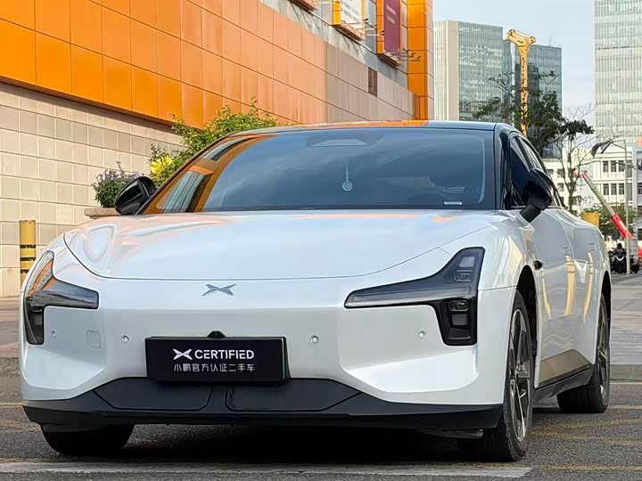 Фото 1 - XPeng Mona M03