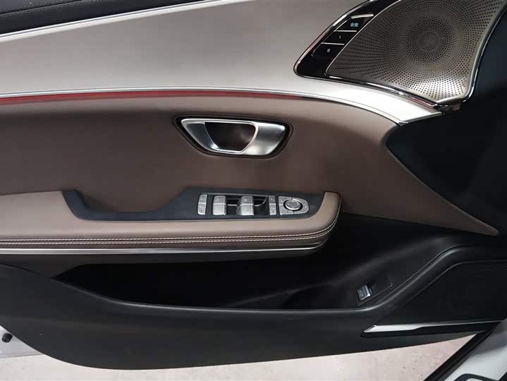 Фото 7 - BYD Han