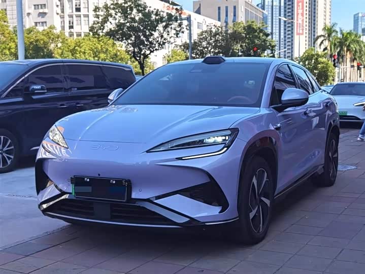 Фото 1 - BYD Sea Lion 07 EV