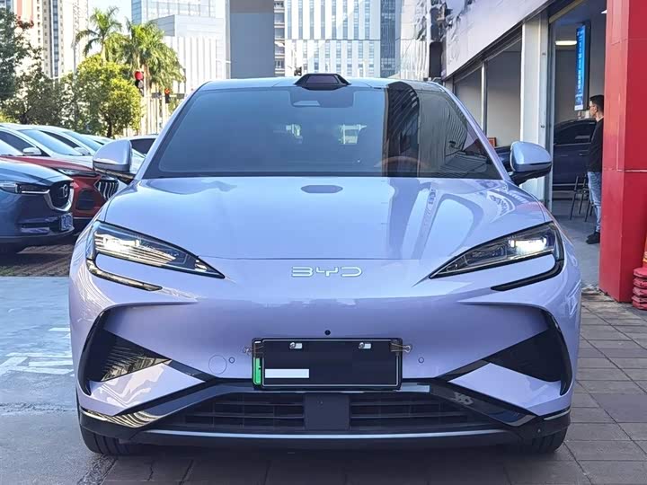 Фото 2 - BYD Sea Lion 07 EV