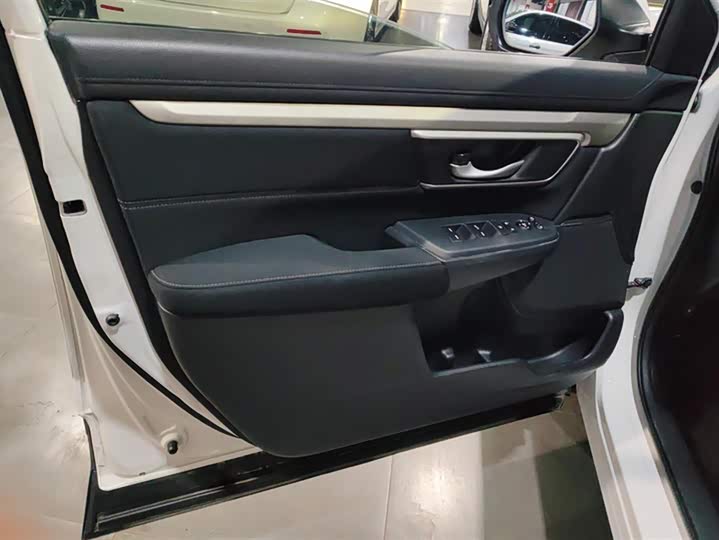 Фото 7 - Honda CR-V