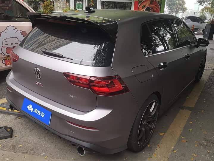 Фото 3 - Volkswagen Golf GTI