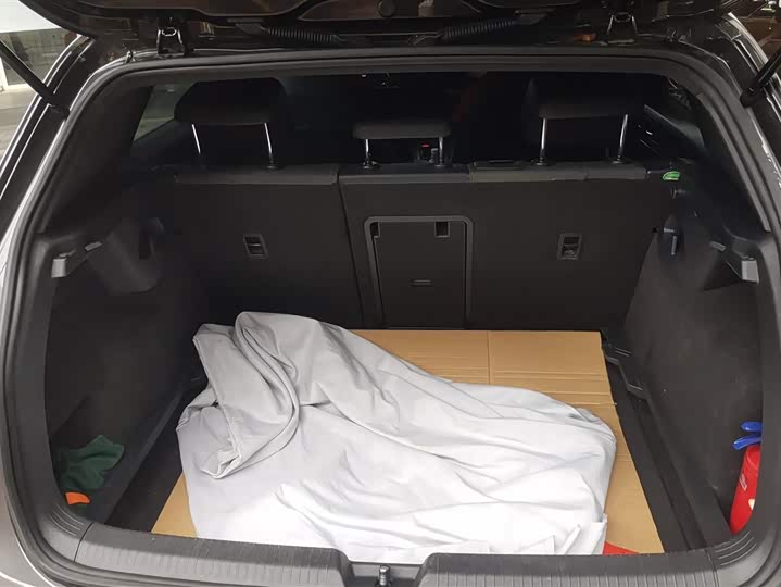 Фото 4 - Volkswagen Golf GTI