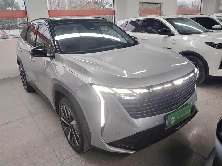 Фото 4 - Geely Atlas L