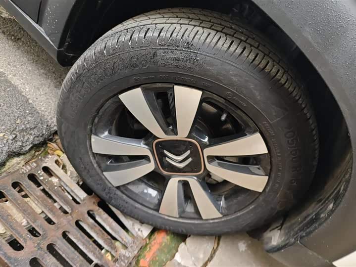 Фото 6 - Citroen C4 Aircross